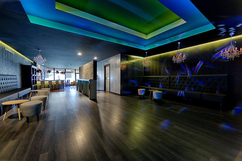 Azz Penafiel Las Claras Hotel & Spa エクステリア 写真