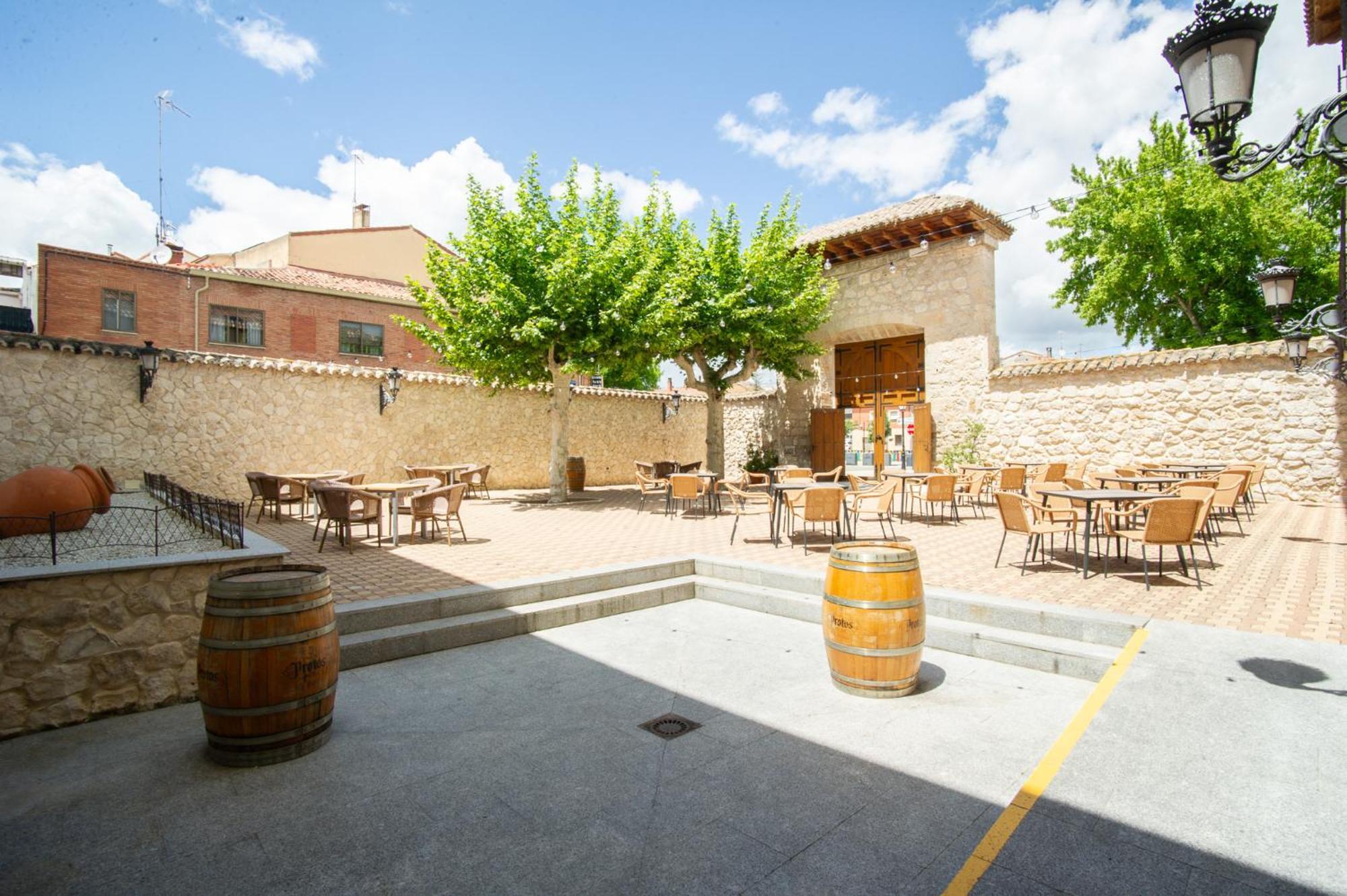 Azz Penafiel Las Claras Hotel & Spa エクステリア 写真