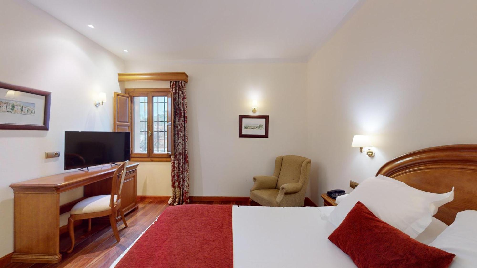 Azz Penafiel Las Claras Hotel & Spa エクステリア 写真