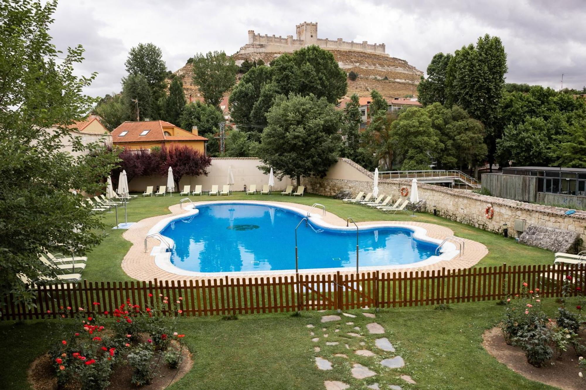 Azz Penafiel Las Claras Hotel & Spa エクステリア 写真