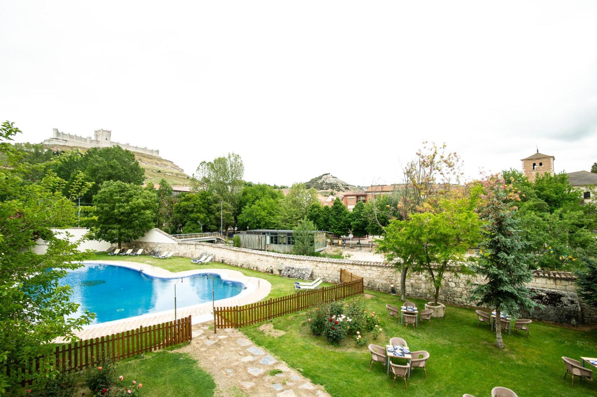 Azz Penafiel Las Claras Hotel & Spa エクステリア 写真