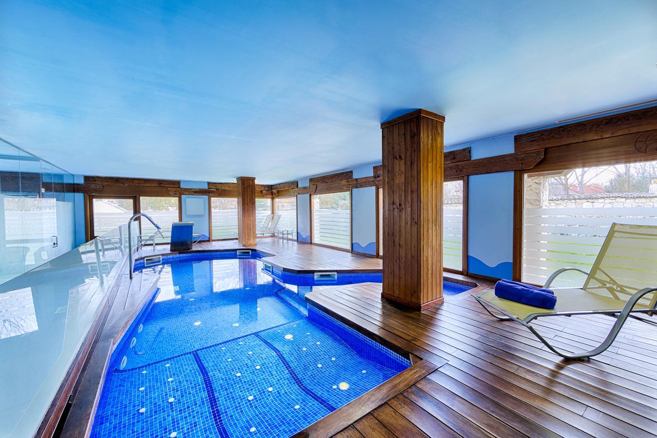 Azz Penafiel Las Claras Hotel & Spa エクステリア 写真