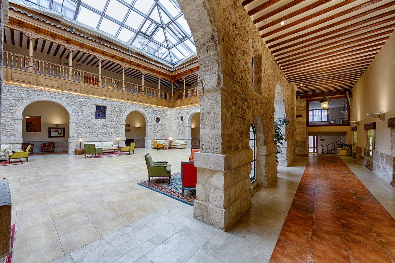 Azz Penafiel Las Claras Hotel & Spa エクステリア 写真