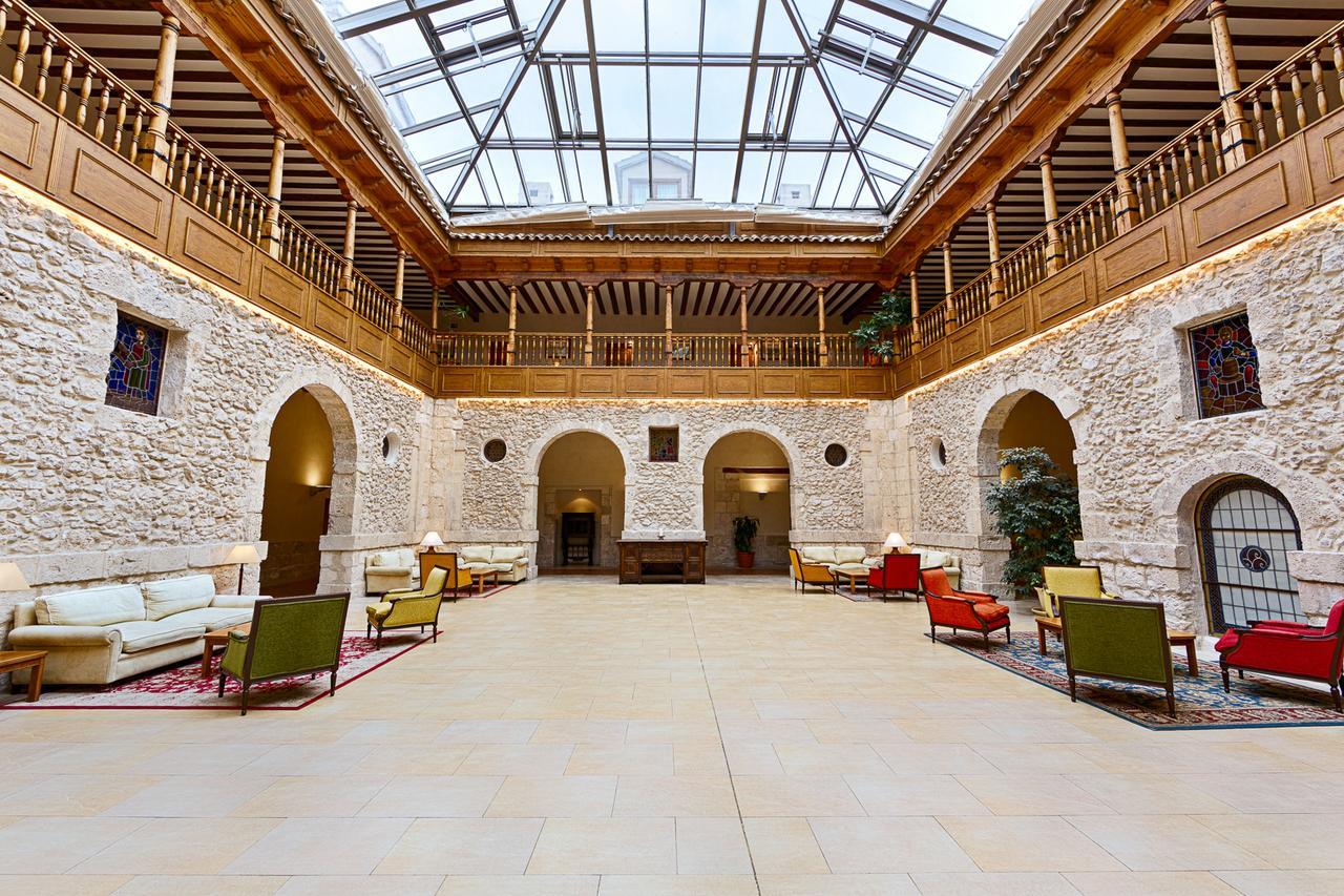 Azz Penafiel Las Claras Hotel & Spa エクステリア 写真