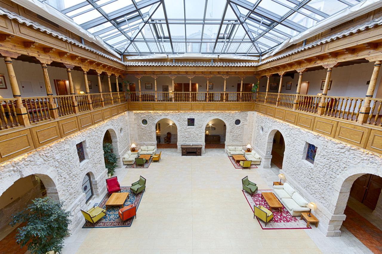 Azz Penafiel Las Claras Hotel & Spa エクステリア 写真