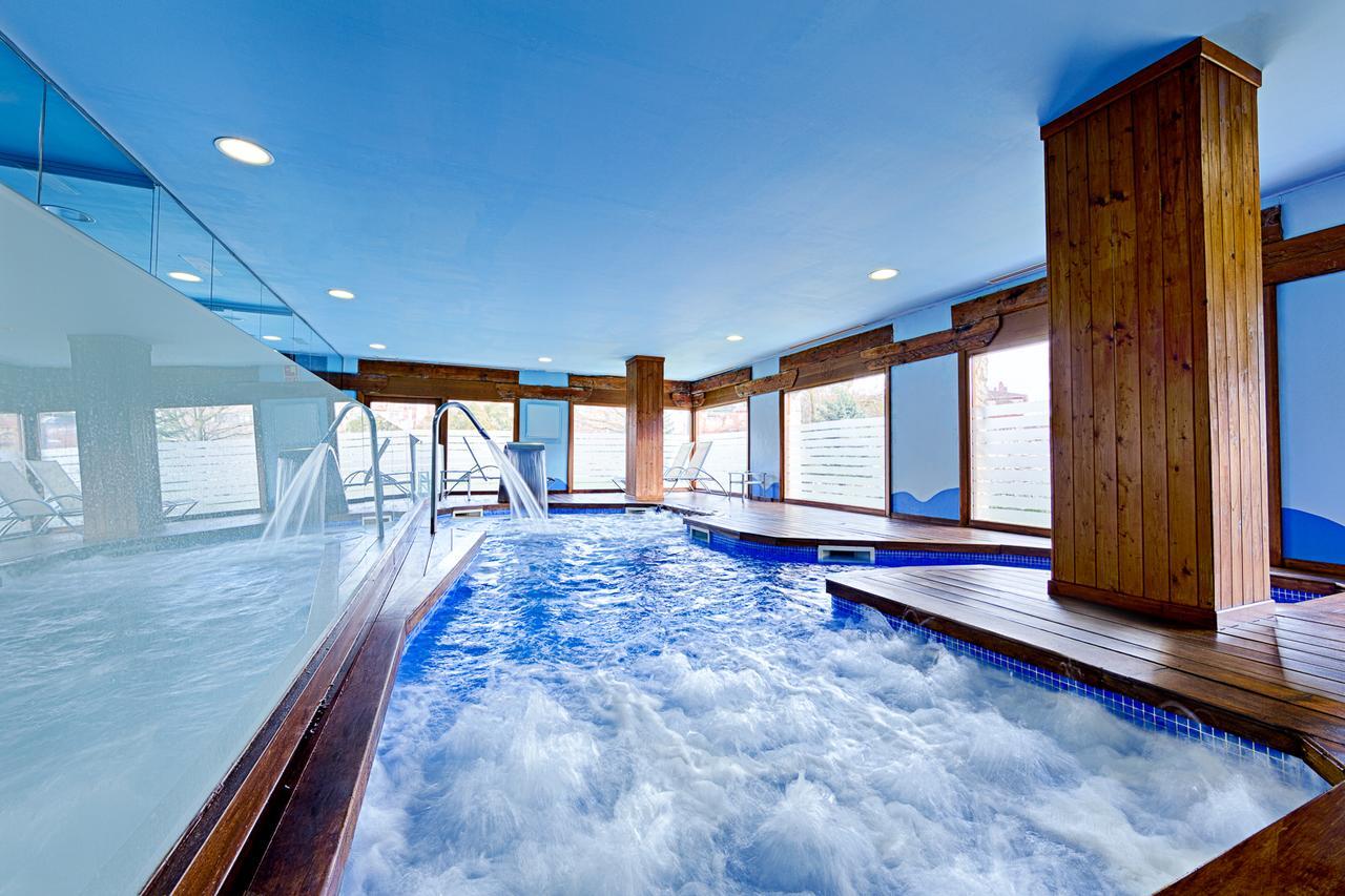 Azz Penafiel Las Claras Hotel & Spa エクステリア 写真