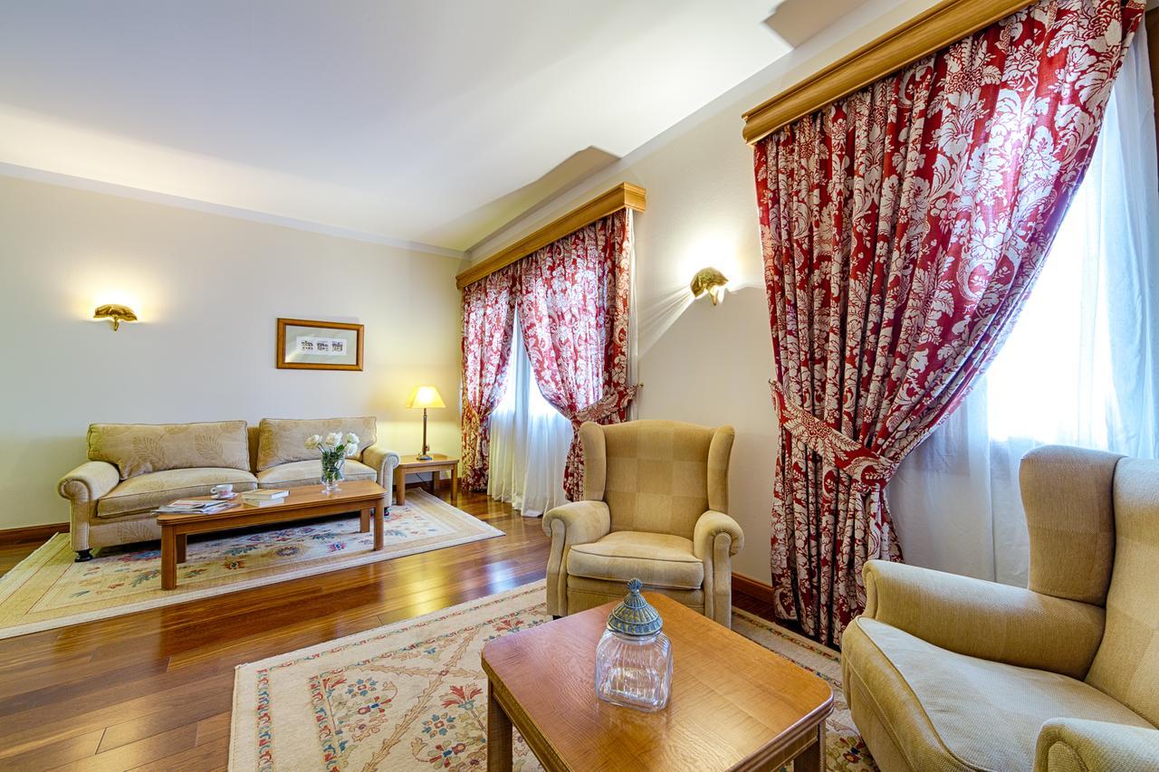 Azz Penafiel Las Claras Hotel & Spa エクステリア 写真