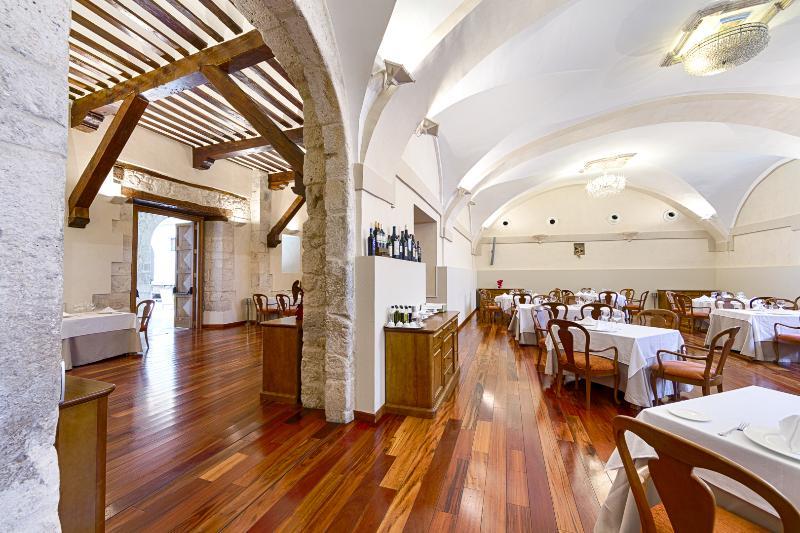 Azz Penafiel Las Claras Hotel & Spa エクステリア 写真